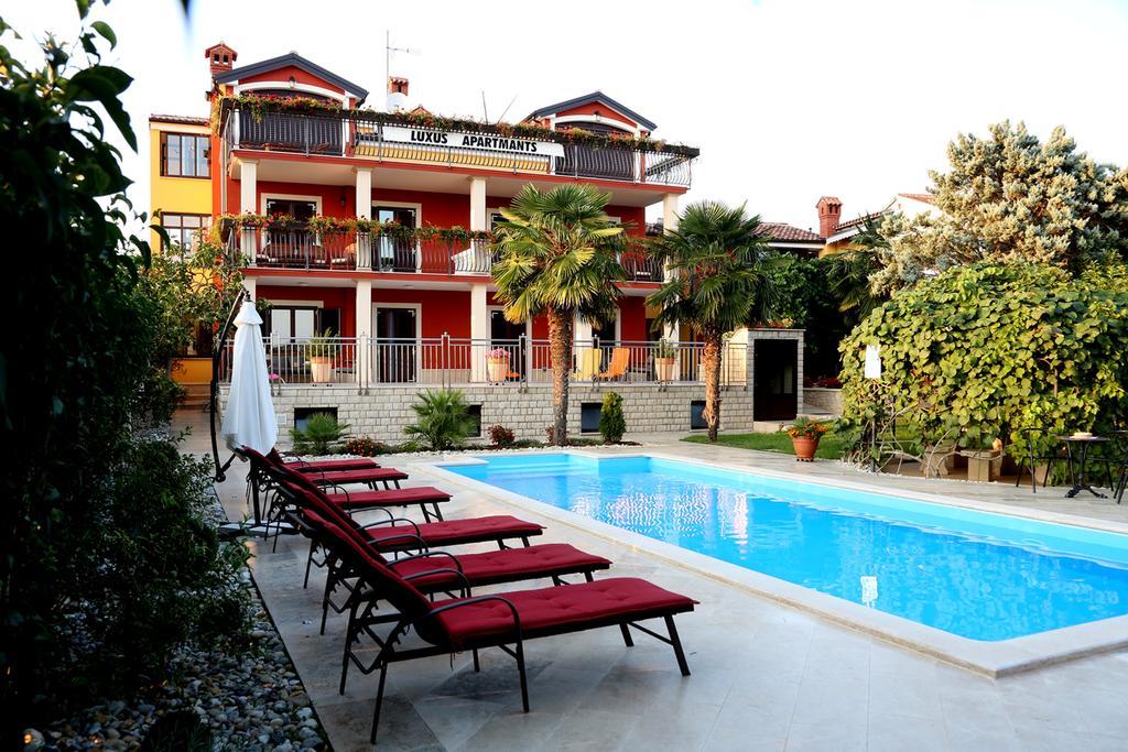 Apartments Max Vrsar Exterior photo
